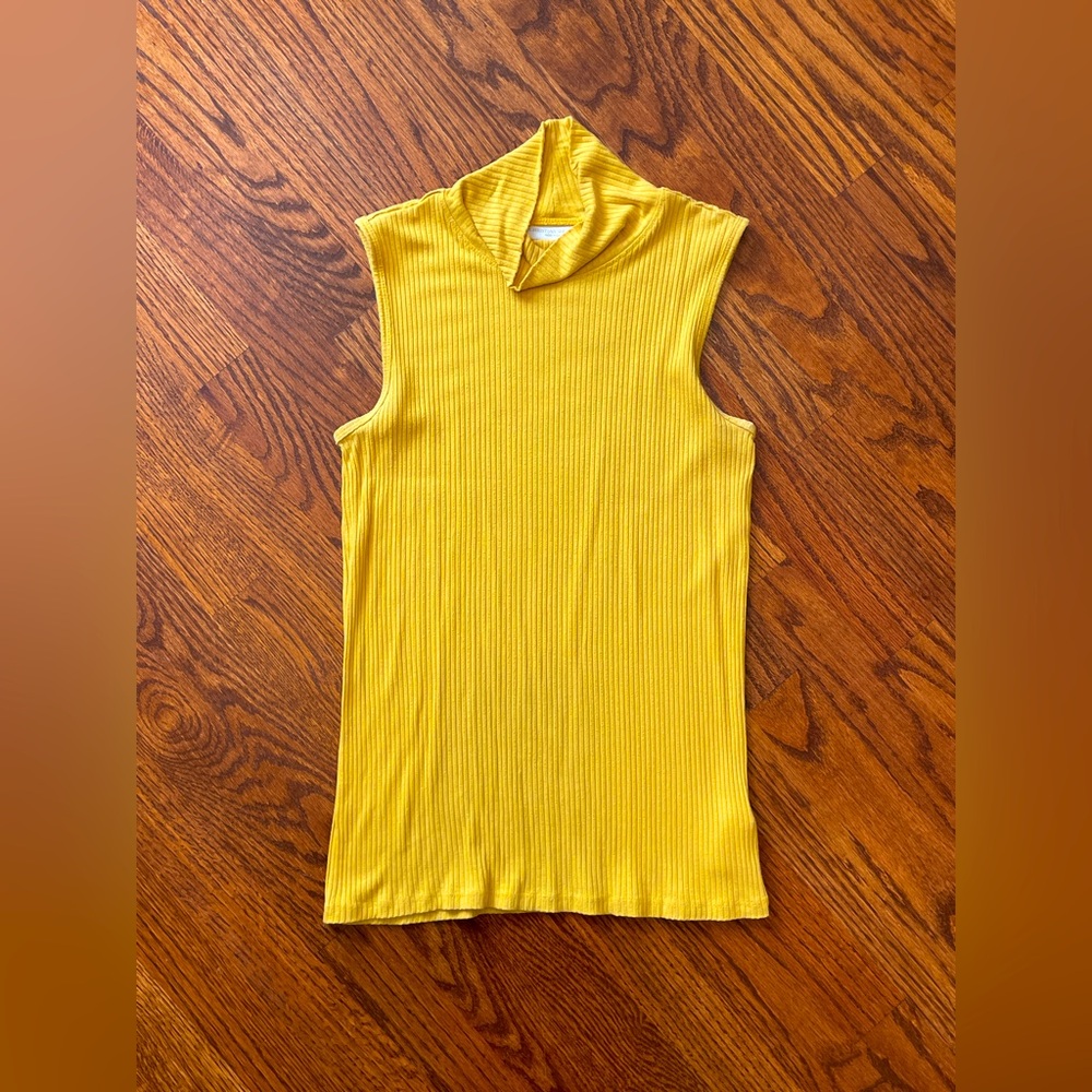 Christian Sirano Mustard Ribbed Sleeveless Turtleneck - Size Medium